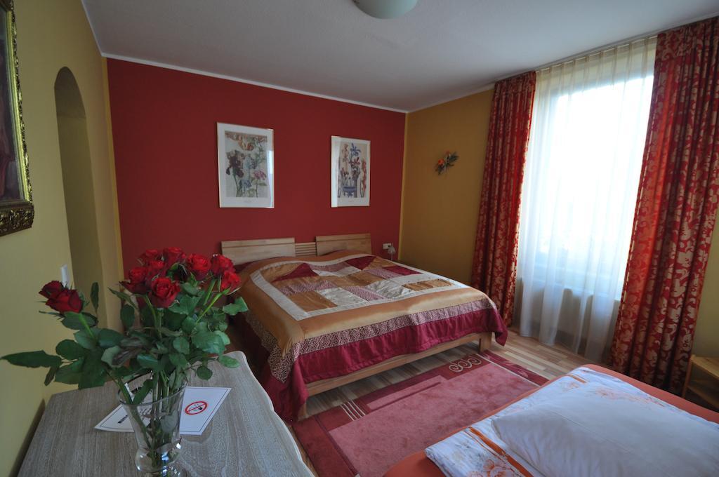 Hotel Restaurant "Athen" Munstermaifeld Экстерьер фото