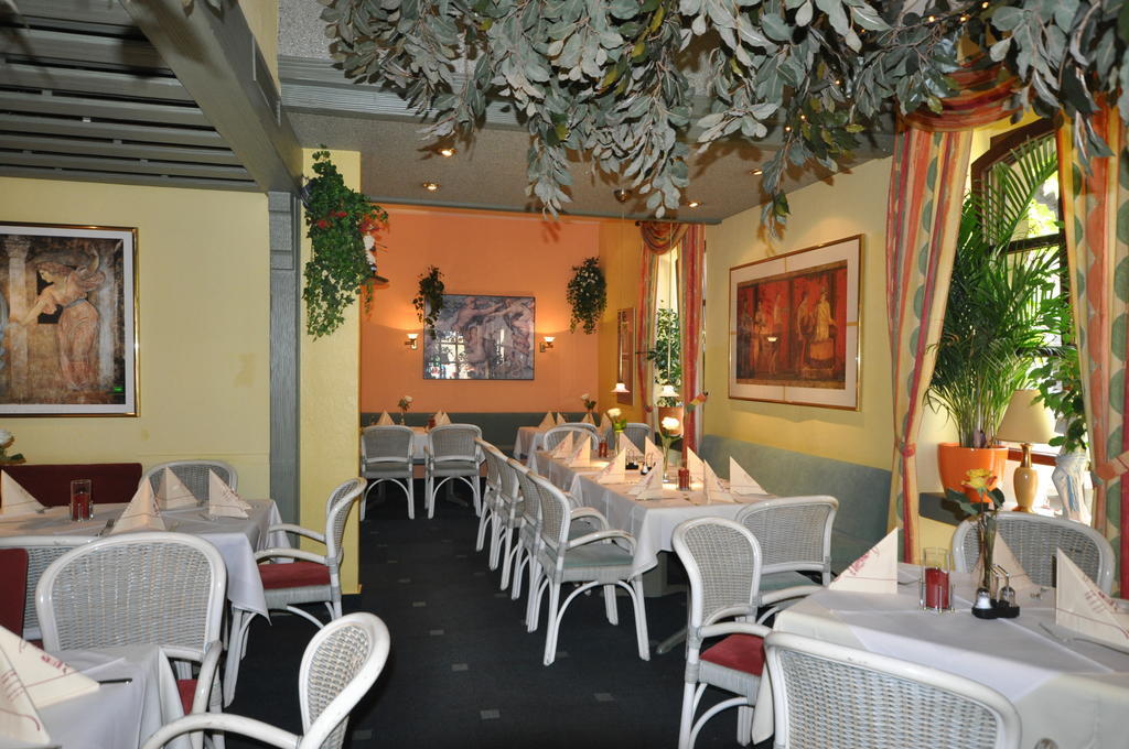 Hotel Restaurant "Athen" Munstermaifeld Экстерьер фото